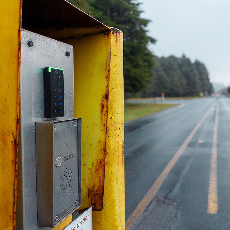 tSec reader in outdoor environment